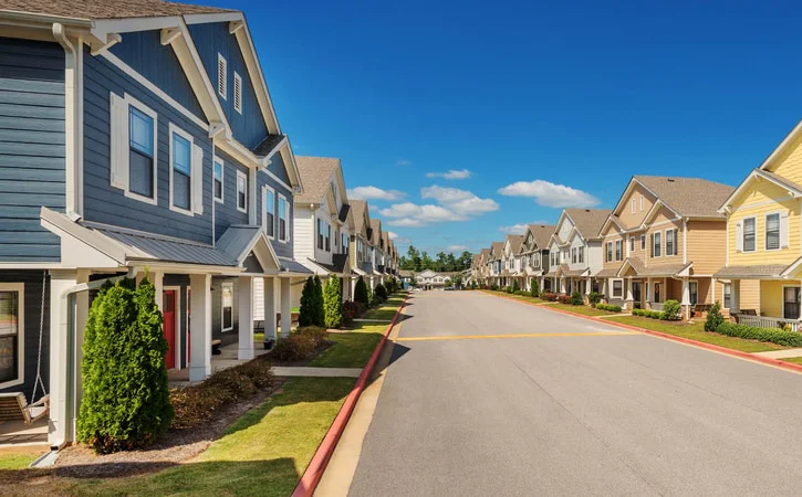 exterior community cottages collective auburn apartments exterior near auburn university au alabama