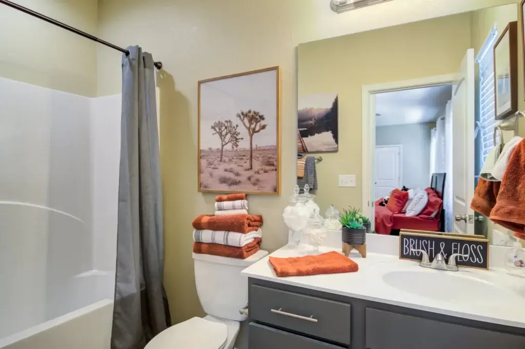 the collective at auburn luxury off campus cottage apartments near auburn university 2 3 and 4 bedroom floor plans with private bathrooms min