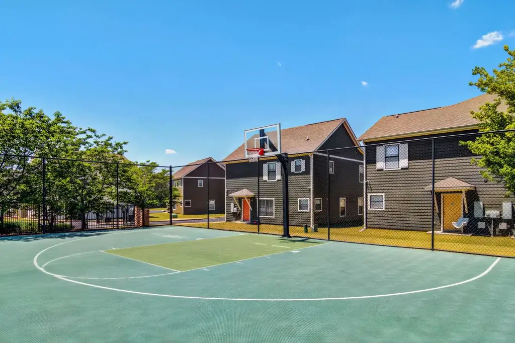 the collective at auburn luxury off campus cottage apartments near auburn university basketball court 1