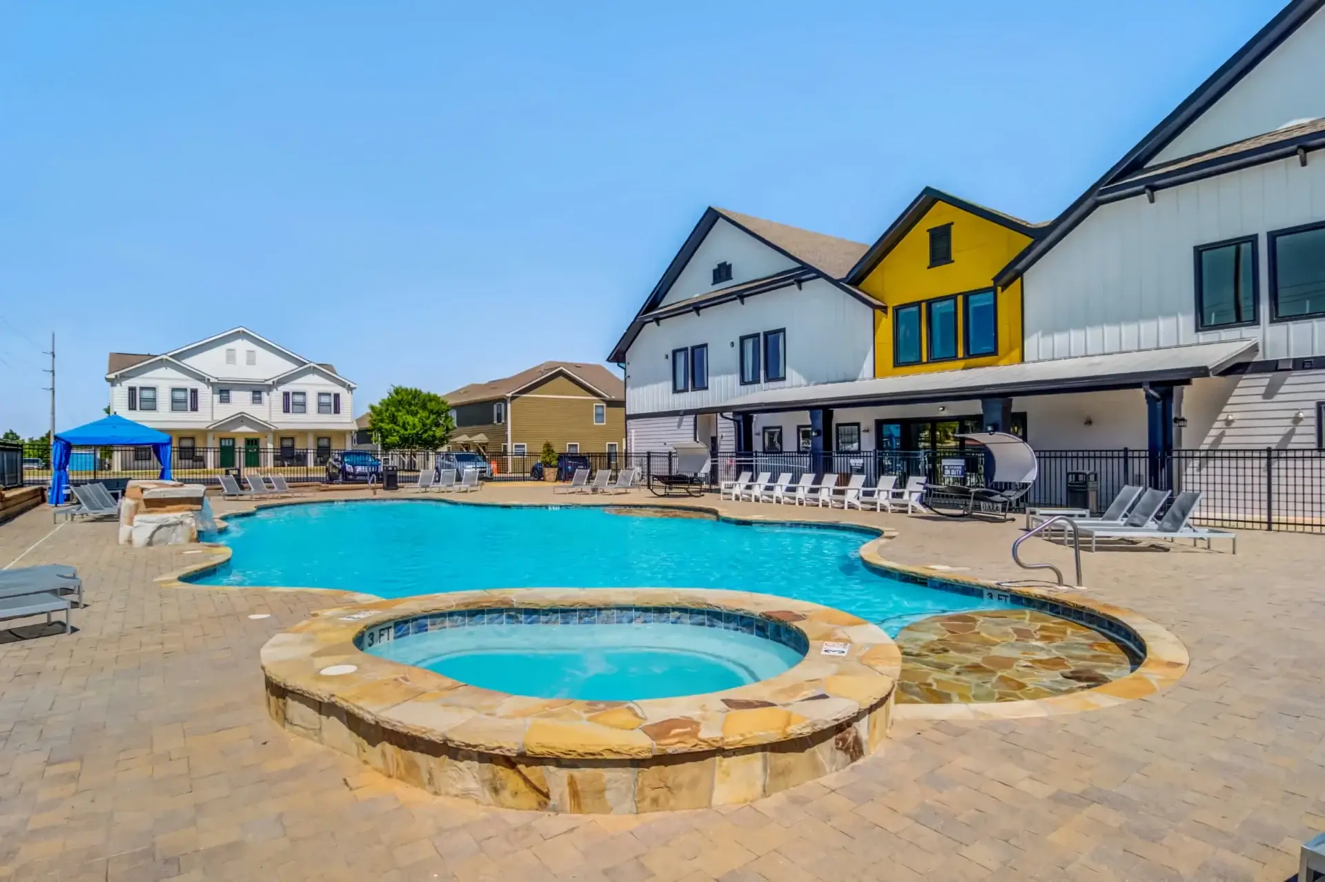 the collective at auburn luxury off campus cottage apartments near auburn university resort style pool and hot tub